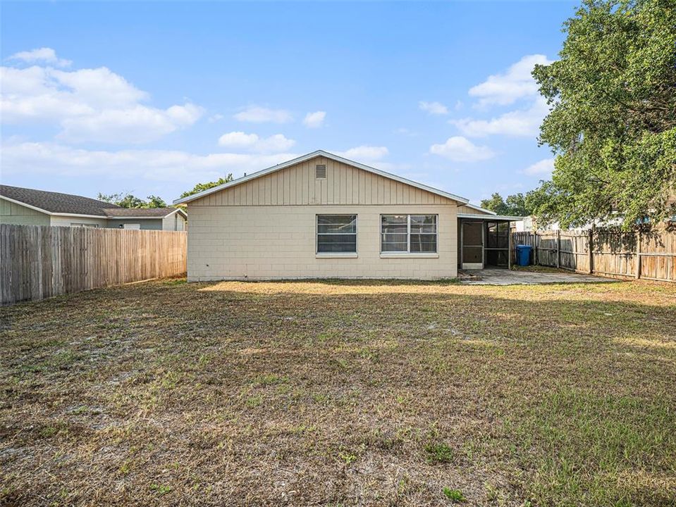 For Sale: $300,000 (3 beds, 2 baths, 1417 Square Feet)