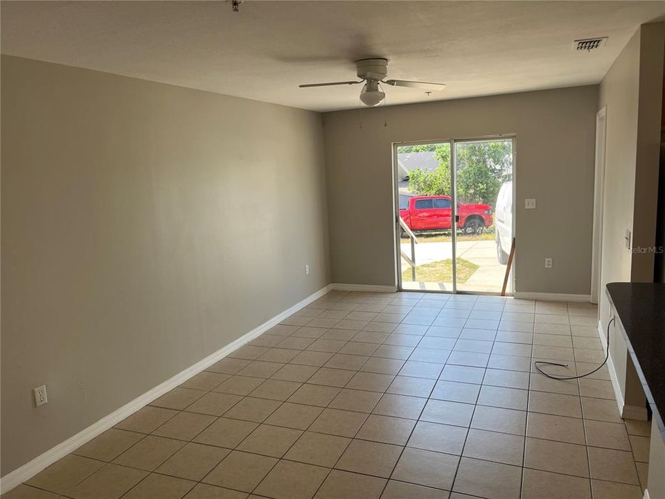 For Rent: $1,750 (4 beds, 2 baths, 1530 Square Feet)