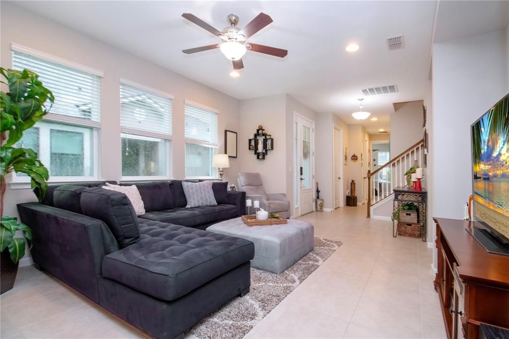 For Sale: $439,000 (3 beds, 3 baths, 1742 Square Feet)
