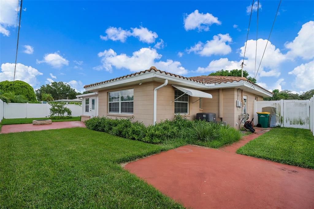 For Sale: $480,000 (3 beds, 2 baths, 1544 Square Feet)