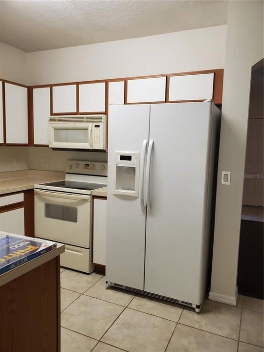 For Rent: $2,050 (3 beds, 3 baths, 1638 Square Feet)