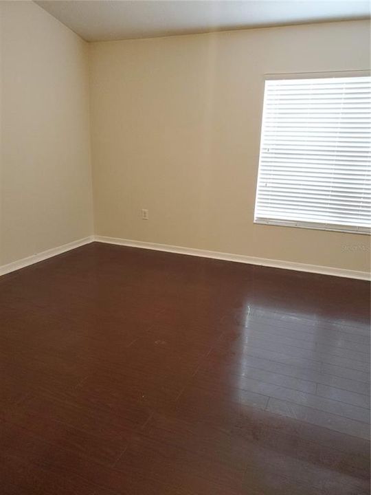 For Rent: $2,050 (3 beds, 3 baths, 1638 Square Feet)