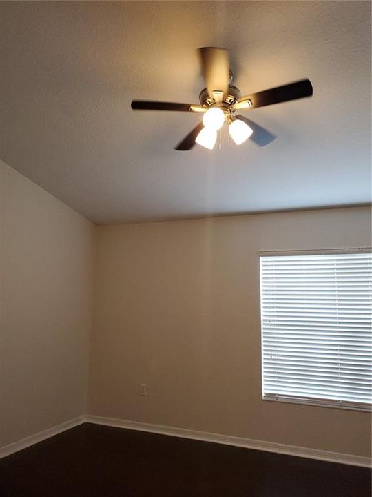 For Rent: $2,050 (3 beds, 3 baths, 1638 Square Feet)