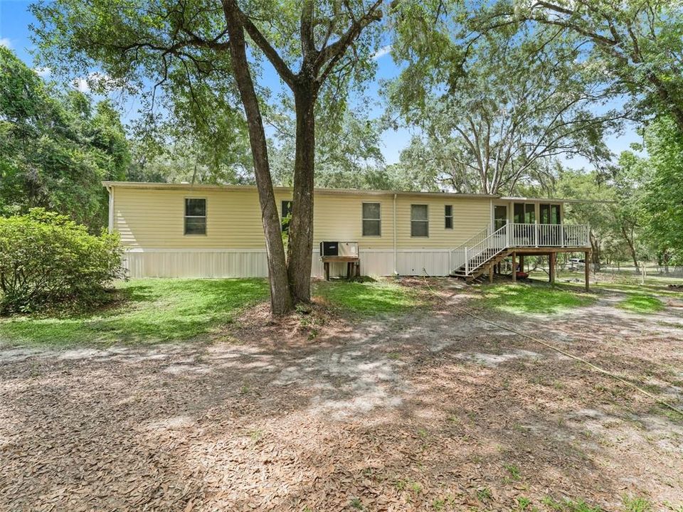 For Sale: $299,500 (3 beds, 2 baths, 1248 Square Feet)