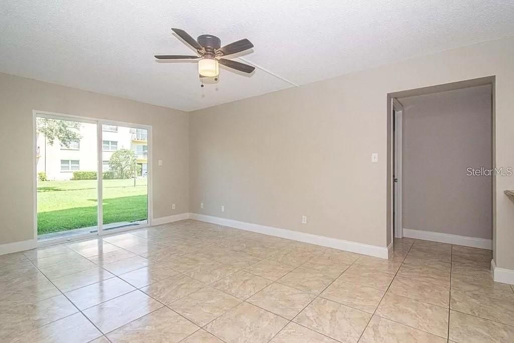 For Rent: $1,850 (2 beds, 2 baths, 1094 Square Feet)