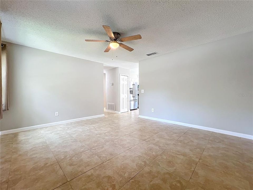 Recently Sold: $325,000 (3 beds, 2 baths, 1158 Square Feet)