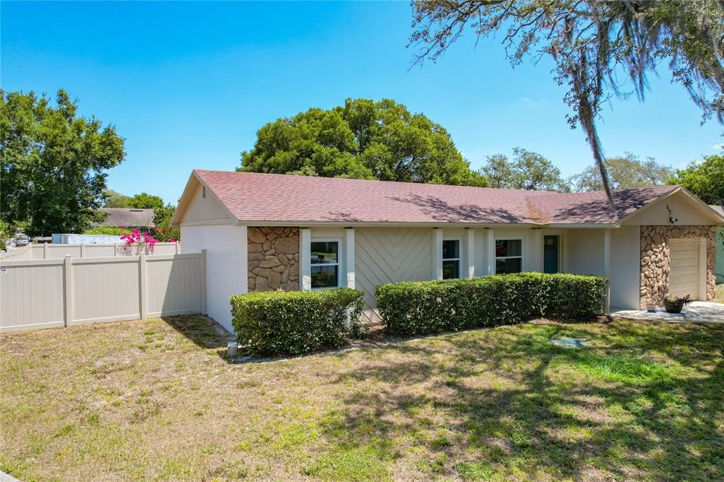 Recently Sold: $325,000 (3 beds, 2 baths, 1158 Square Feet)