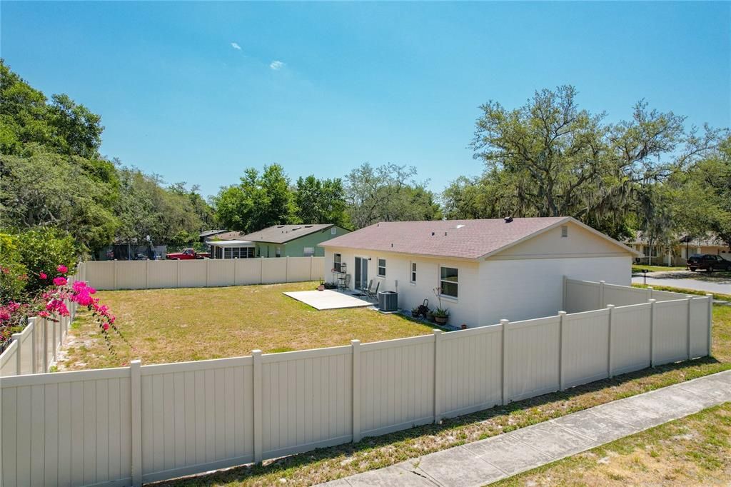 Recently Sold: $325,000 (3 beds, 2 baths, 1158 Square Feet)