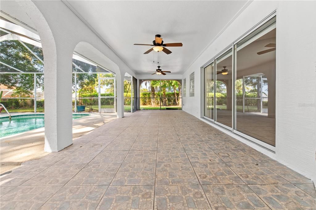 Active With Contract: $394,900 (3 beds, 2 baths, 1960 Square Feet)