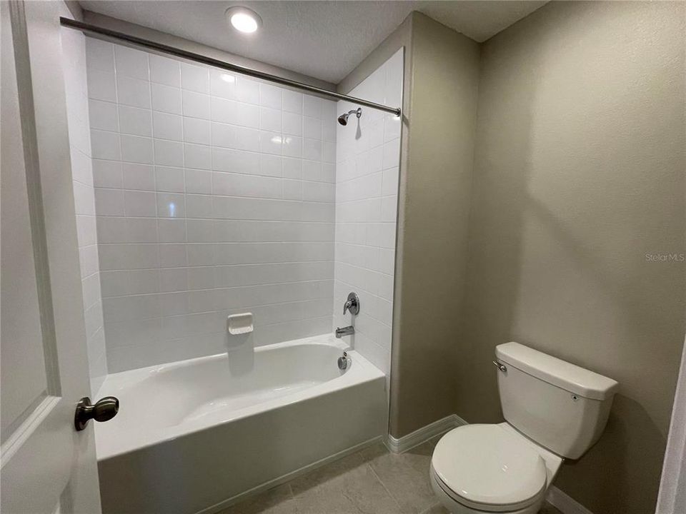 最近租的: $2,650 (5 贝兹, 2 浴室, 2389 平方英尺)
