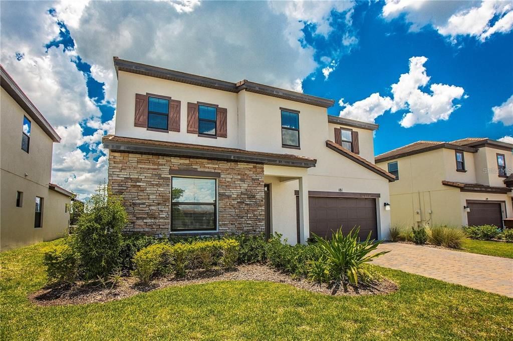Active With Contract: $2,850 (4 beds, 4 baths, 2404 Square Feet)