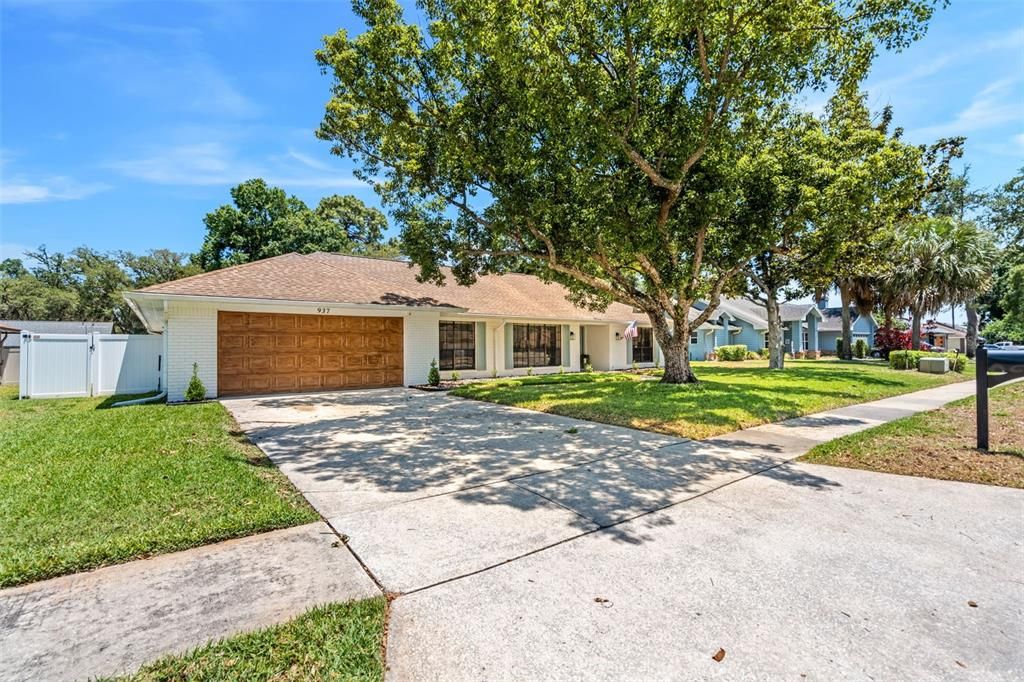 Recently Sold: $619,000 (4 beds, 2 baths, 2511 Square Feet)