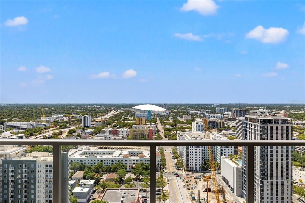 For Sale: $1,635,000 (2 beds, 2 baths, 1663 Square Feet)