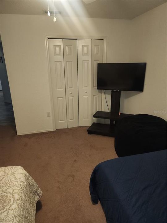 For Rent: $2,000 (3 beds, 2 baths, 1611 Square Feet)