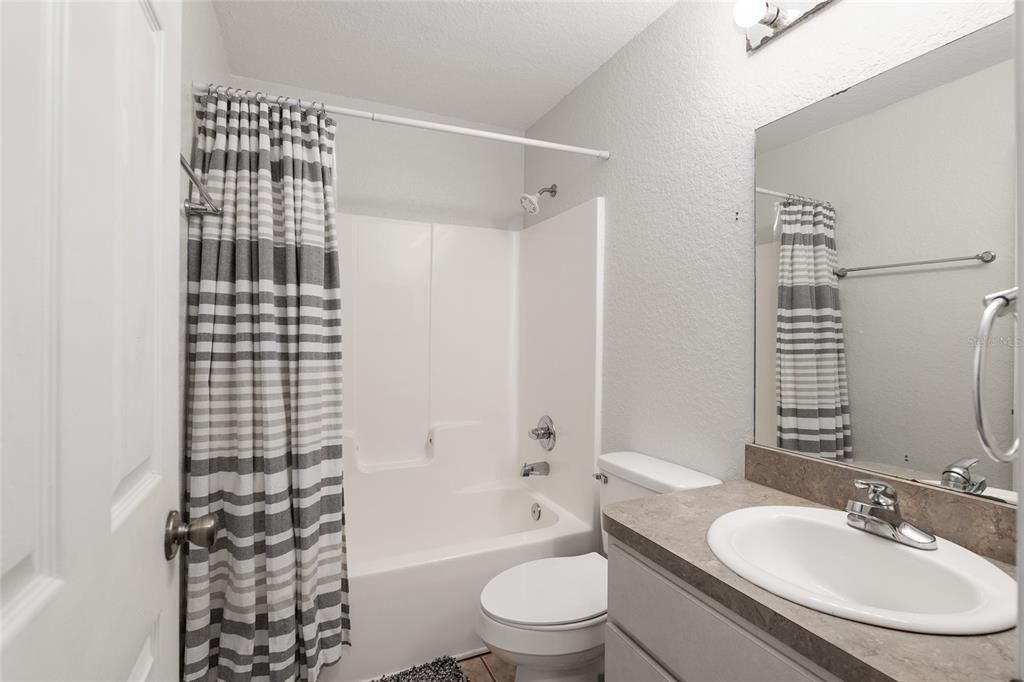 Active With Contract: $231,000 (3 beds, 2 baths, 1278 Square Feet)