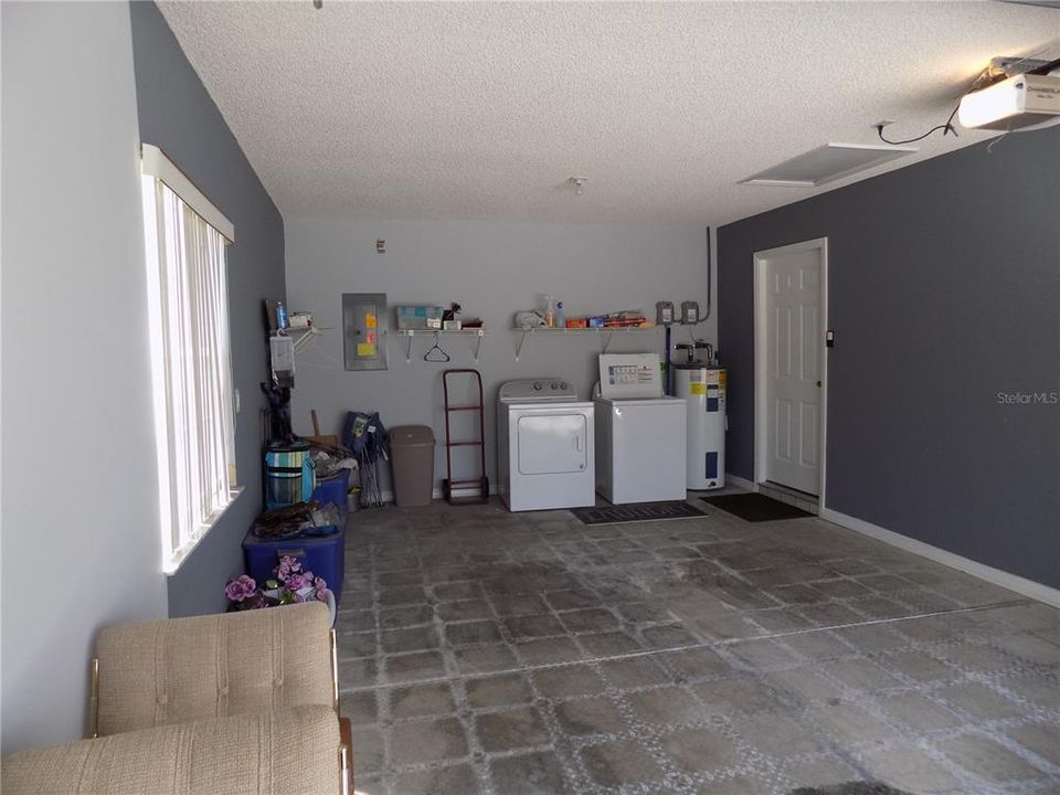 For Sale: $239,900 (2 beds, 2 baths, 1168 Square Feet)