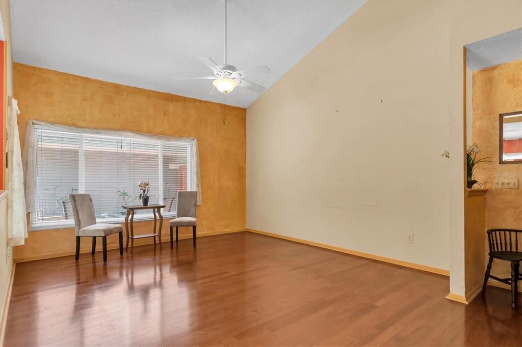 For Sale: $499,500 (3 beds, 2 baths, 1698 Square Feet)