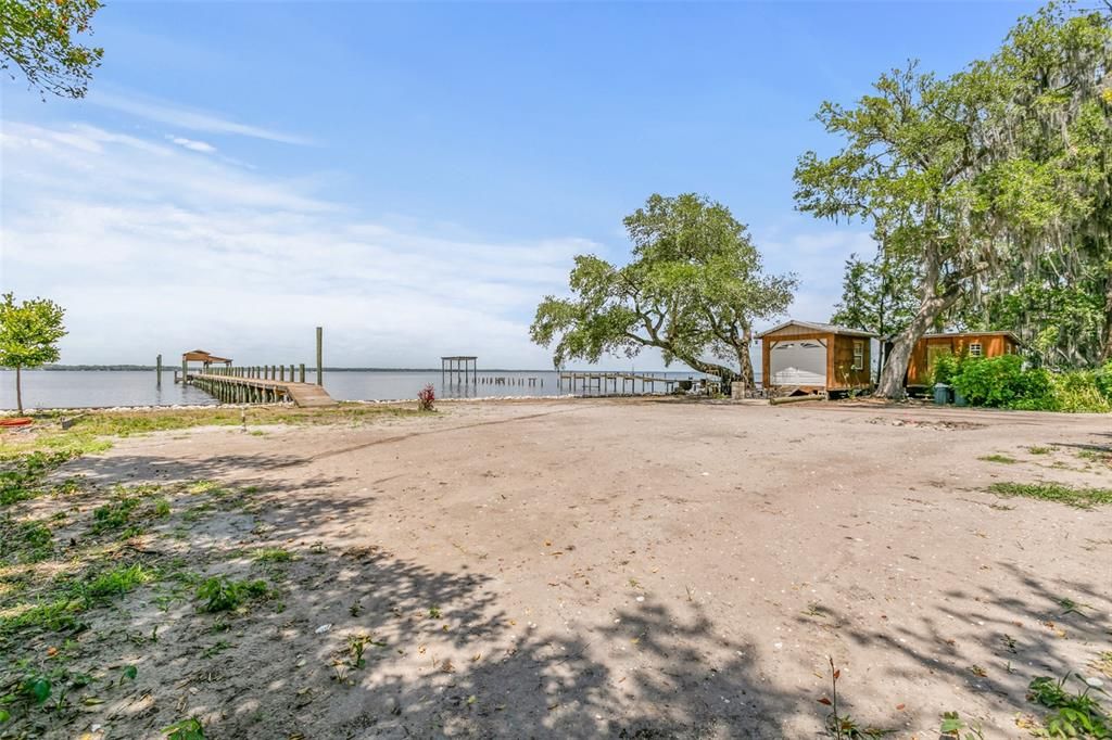 На продажу: $419,000 (0.20 acres)