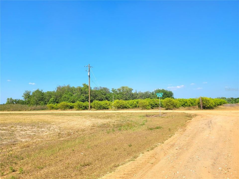 待售: $125,000 (3.35 acres)