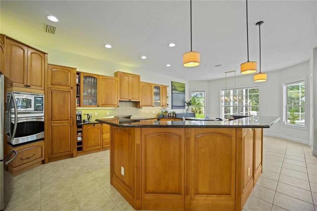 Kitchen with large island