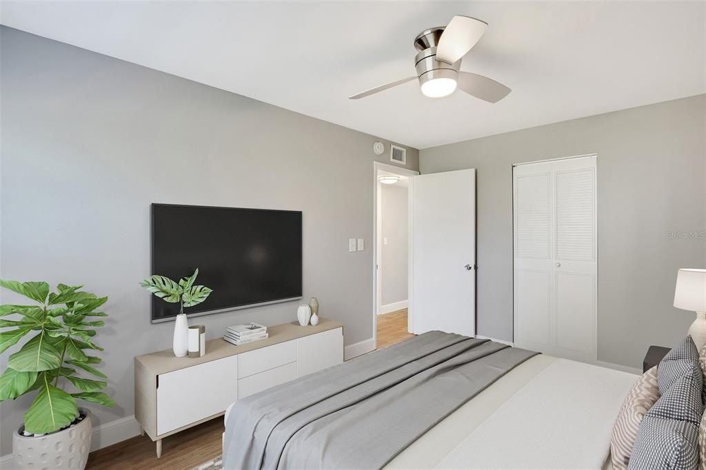 For Sale: $695,000 (2 beds, 1 baths, 822 Square Feet)