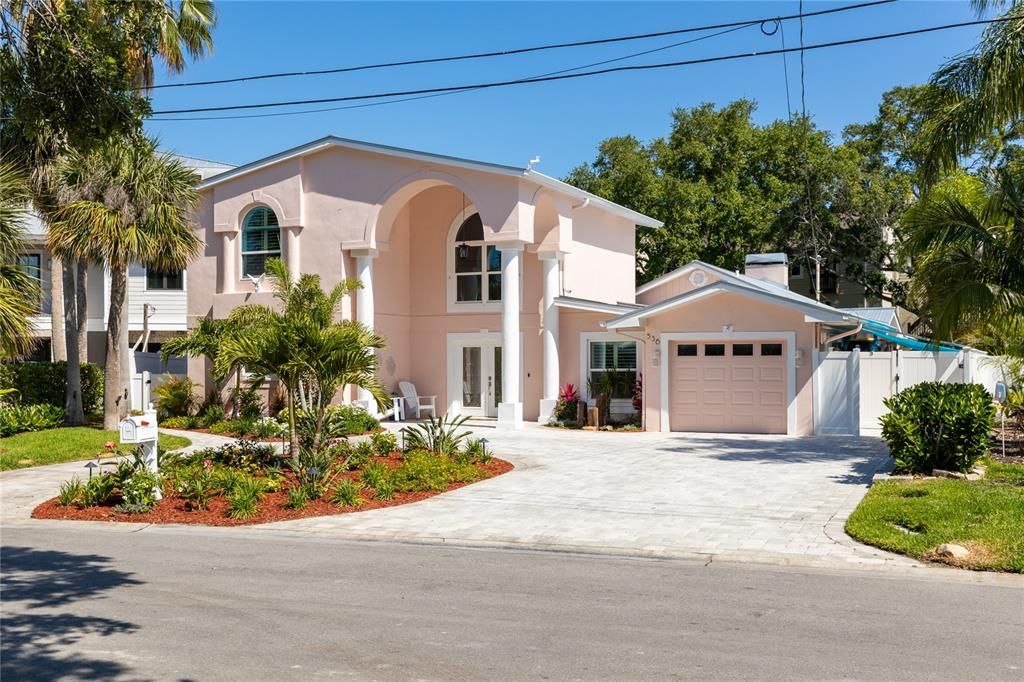 Recently Sold: $1,450,000 (3 beds, 3 baths, 2670 Square Feet)