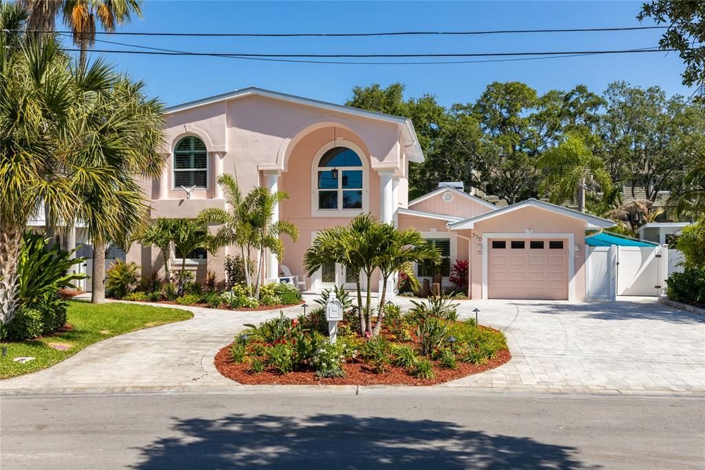 Recently Sold: $1,450,000 (3 beds, 3 baths, 2670 Square Feet)