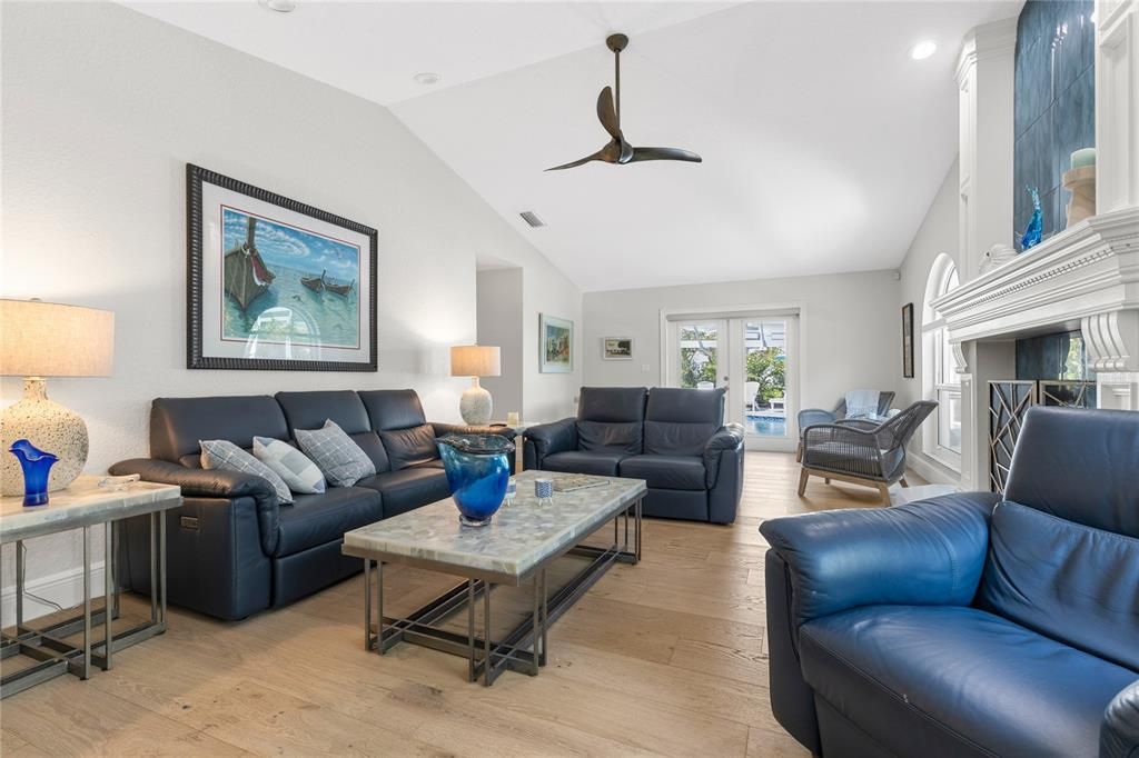 Recently Sold: $1,450,000 (3 beds, 3 baths, 2670 Square Feet)