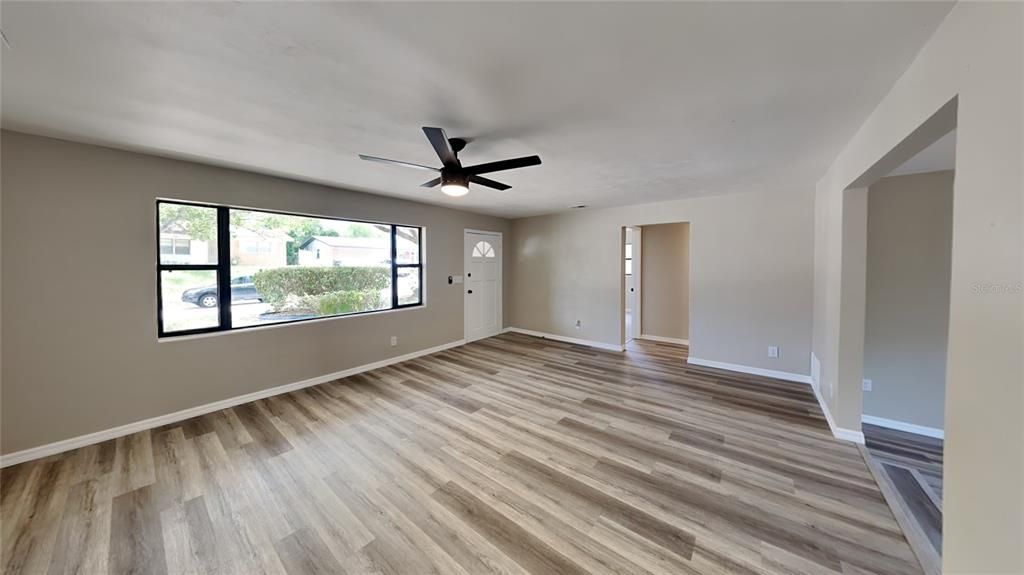 For Sale: $274,900 (3 beds, 2 baths, 1466 Square Feet)