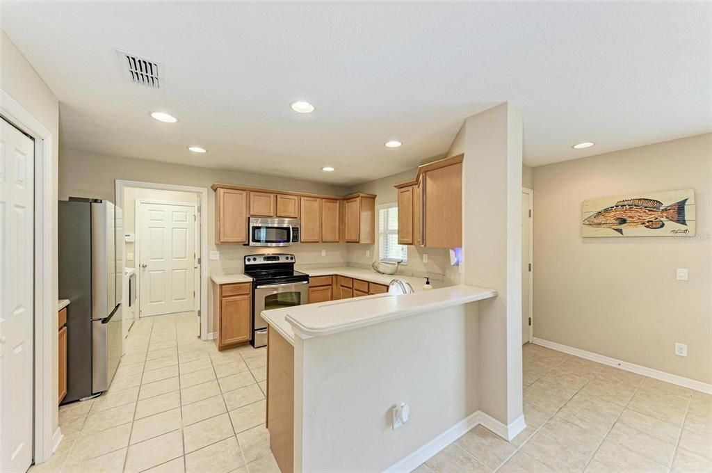 Active With Contract: $349,500 (3 beds, 2 baths, 1449 Square Feet)