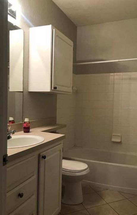 Active With Contract: $1,750 (2 beds, 2 baths, 1111 Square Feet)