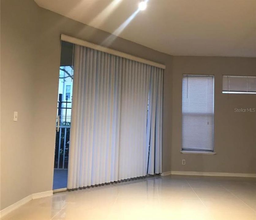 Active With Contract: $1,750 (2 beds, 2 baths, 1111 Square Feet)