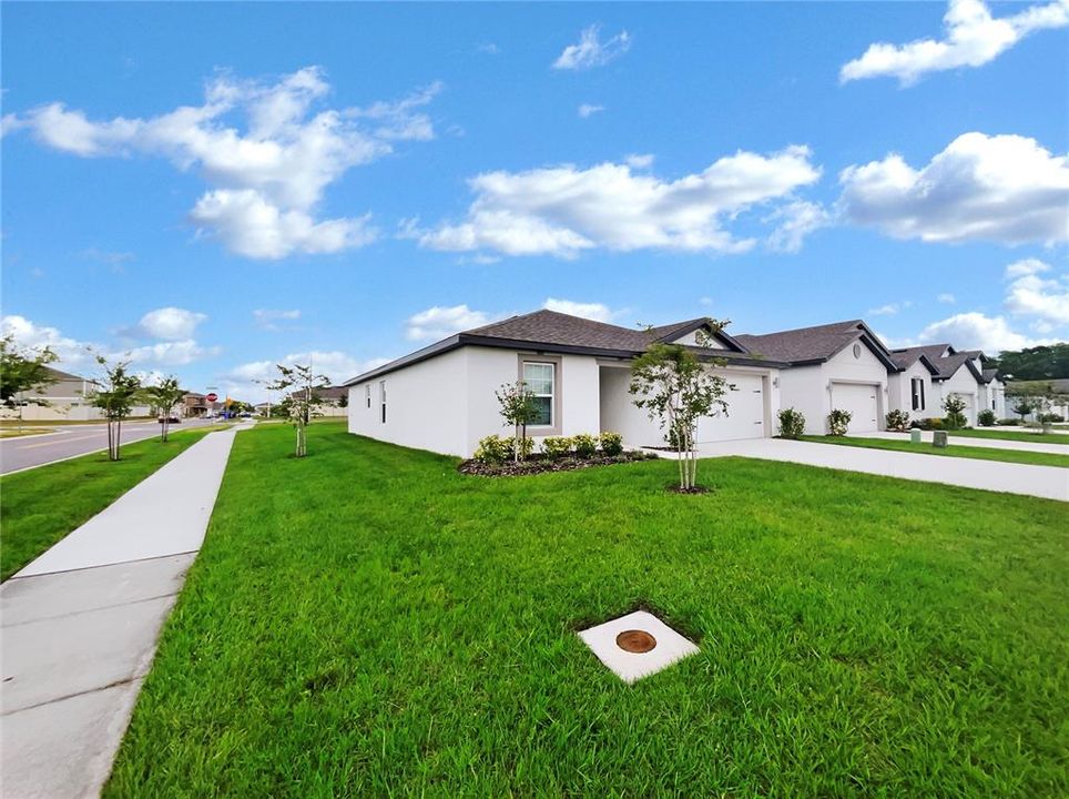 For Sale: $325,000 (3 beds, 2 baths, 1399 Square Feet)