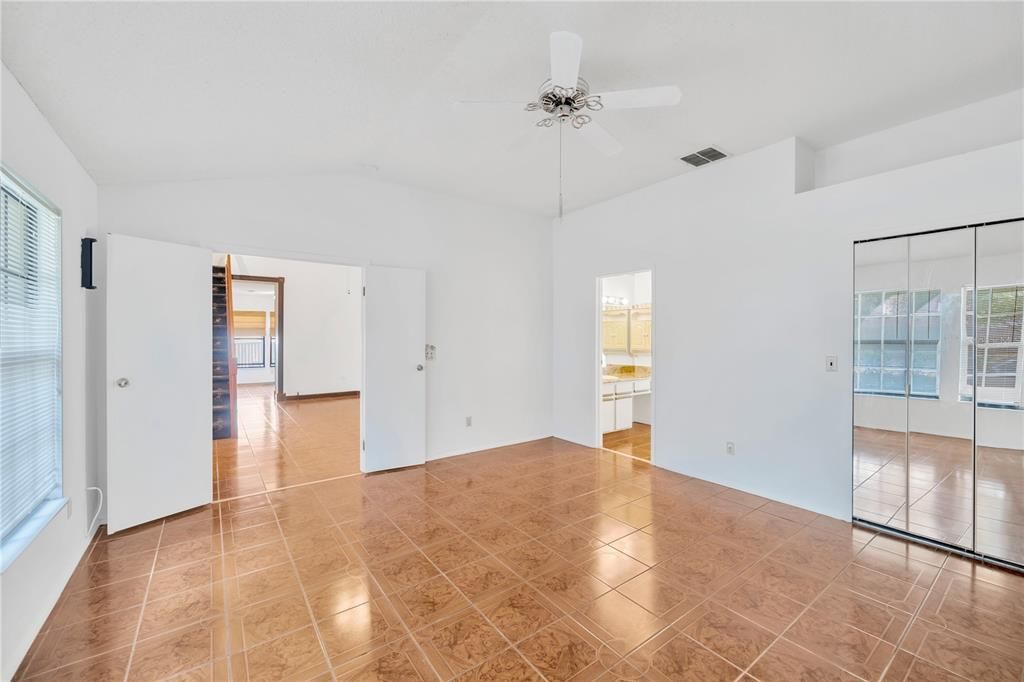 For Sale: $330,000 (3 beds, 2 baths, 1504 Square Feet)