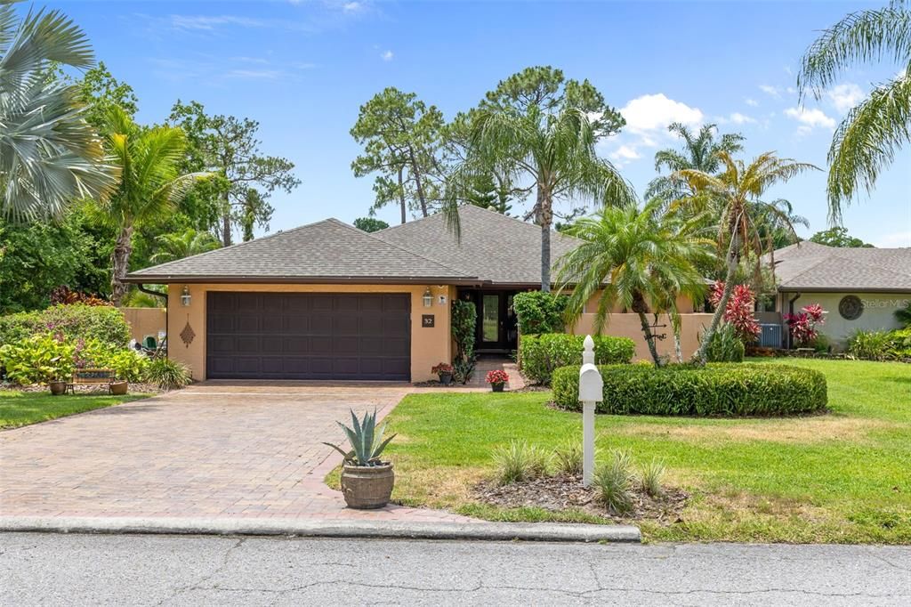 For Sale: $369,995 (3 beds, 2 baths, 2233 Square Feet)