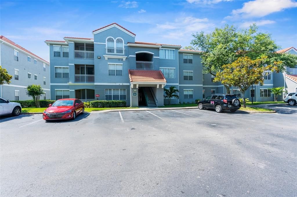 Active With Contract: $210,000 (2 beds, 2 baths, 1083 Square Feet)
