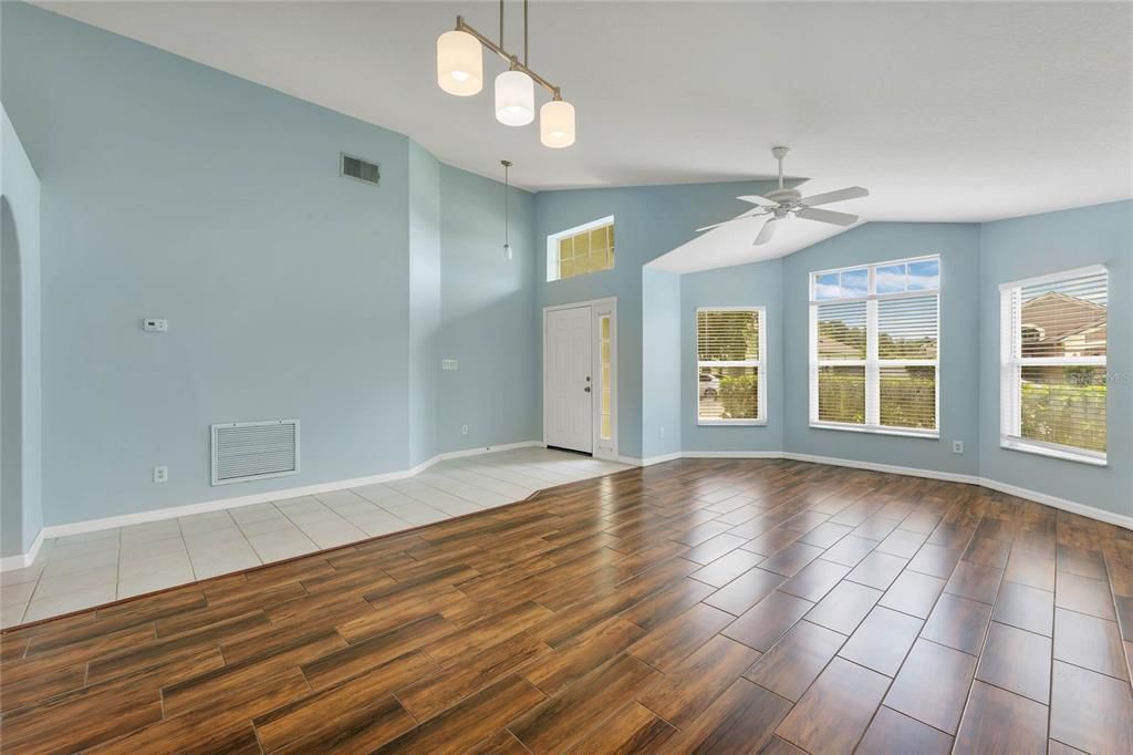 Active With Contract: $2,449 (4 beds, 2 baths, 1936 Square Feet)