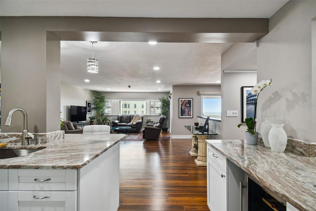 Active With Contract: $575,000 (2 beds, 3 baths, 1664 Square Feet)