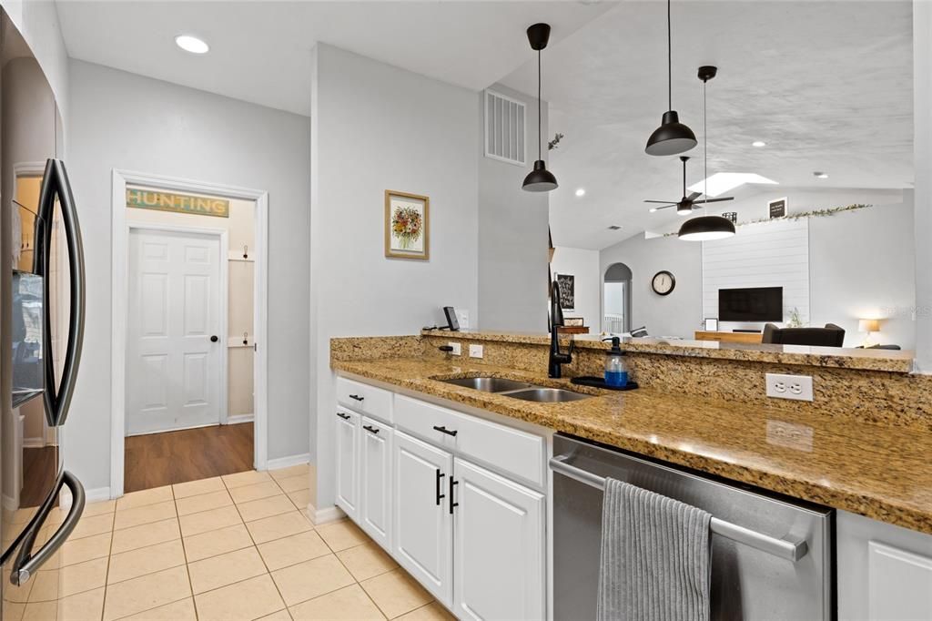 Active With Contract: $375,000 (3 beds, 2 baths, 1759 Square Feet)