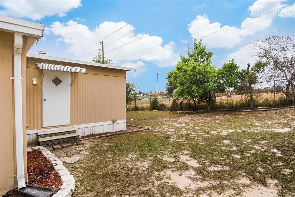 Active With Contract: $175,000 (3 beds, 2 baths, 1152 Square Feet)