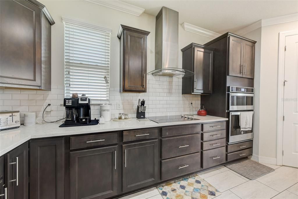 Active With Contract: $404,900 (4 beds, 2 baths, 2537 Square Feet)