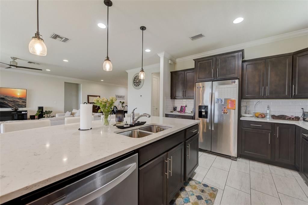 Active With Contract: $404,900 (4 beds, 2 baths, 2537 Square Feet)