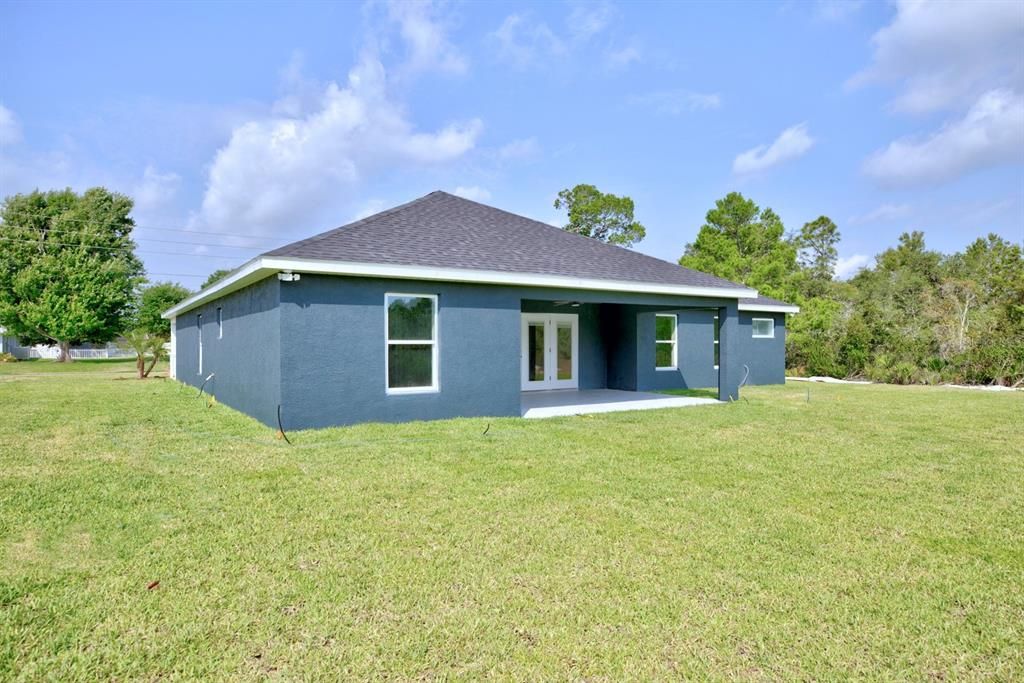 For Sale: $439,900 (3 beds, 2 baths, 2009 Square Feet)