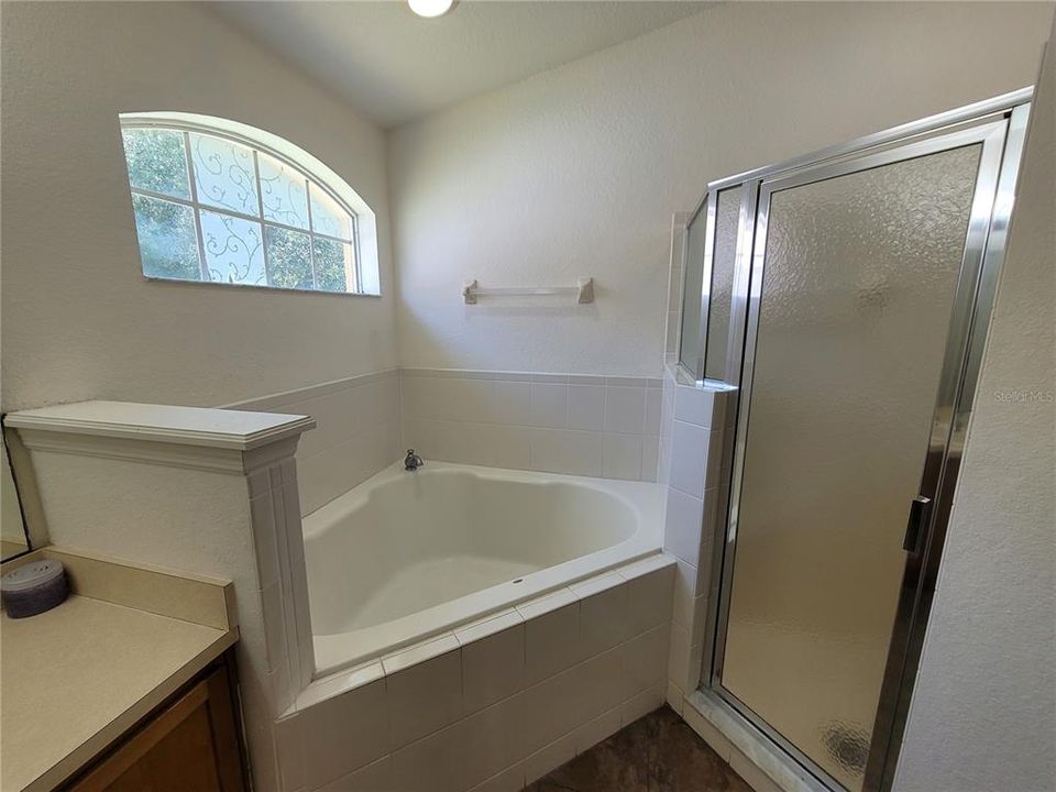 待售: $345,000 (3 贝兹, 2 浴室, 1592 平方英尺)