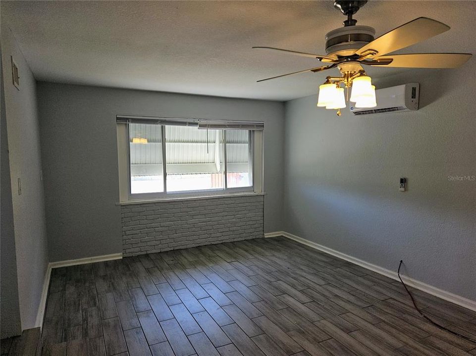 For Rent: $1,300 (1 beds, 1 baths, 508 Square Feet)