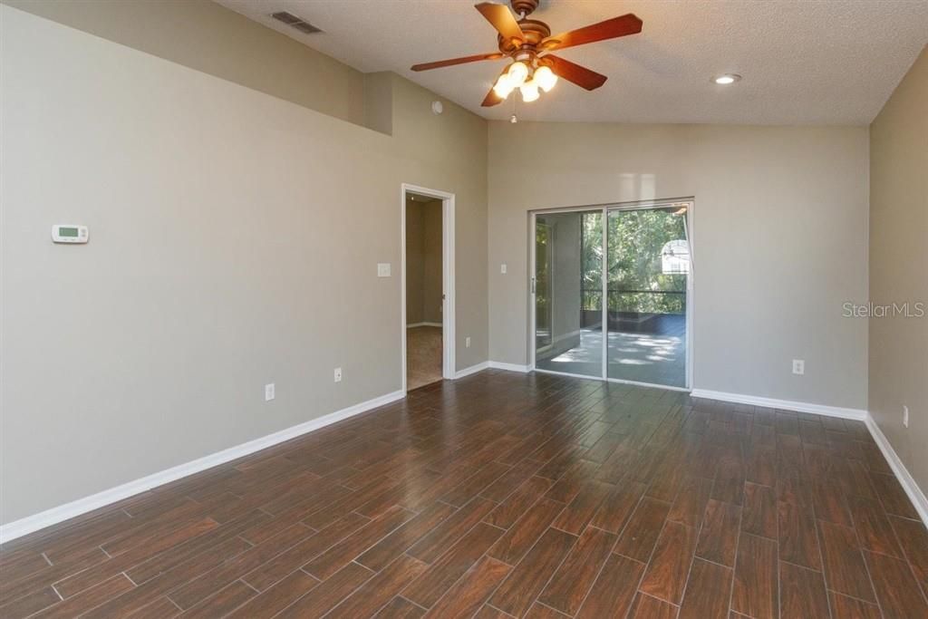 Recently Rented: $1,997 (3 beds, 2 baths, 1241 Square Feet)