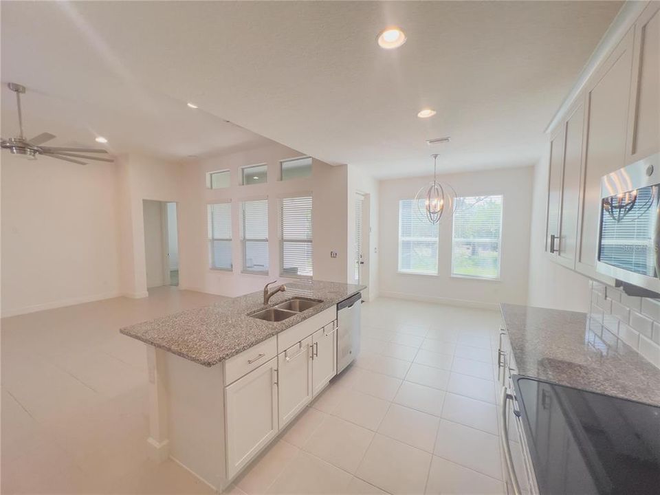 Active With Contract: $529,000 (3 beds, 2 baths, 1637 Square Feet)