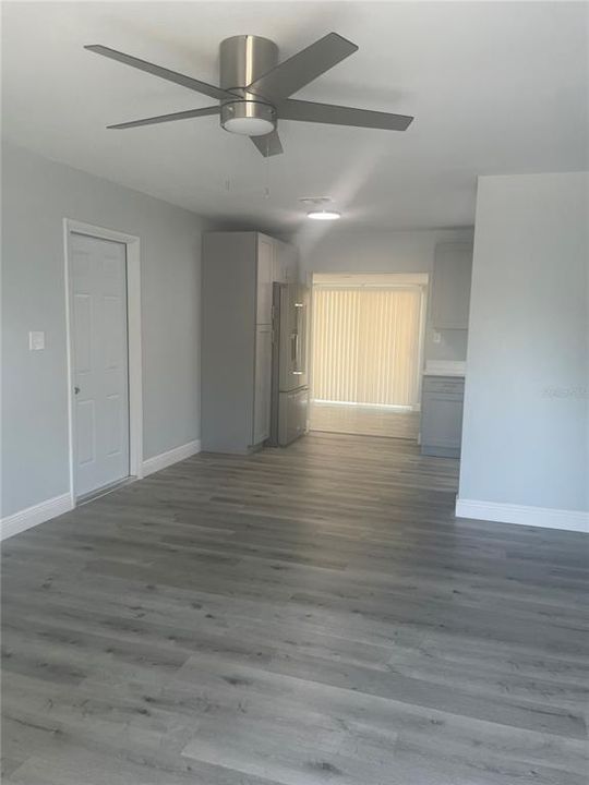 Active With Contract: $349,950 (3 beds, 2 baths, 1212 Square Feet)