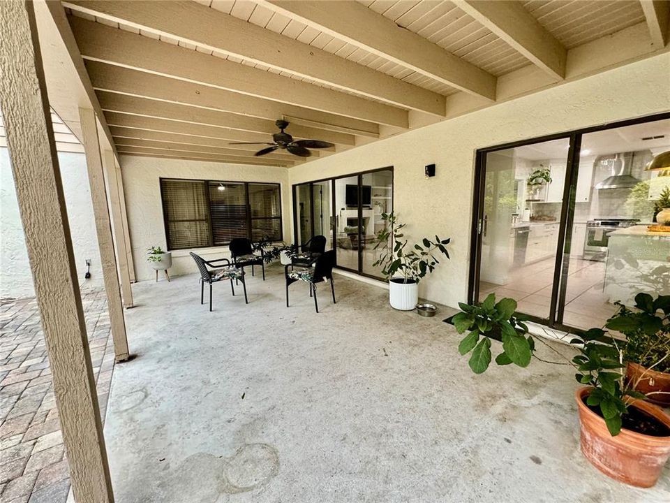 Active With Contract: $2,700 (3 beds, 2 baths, 2170 Square Feet)