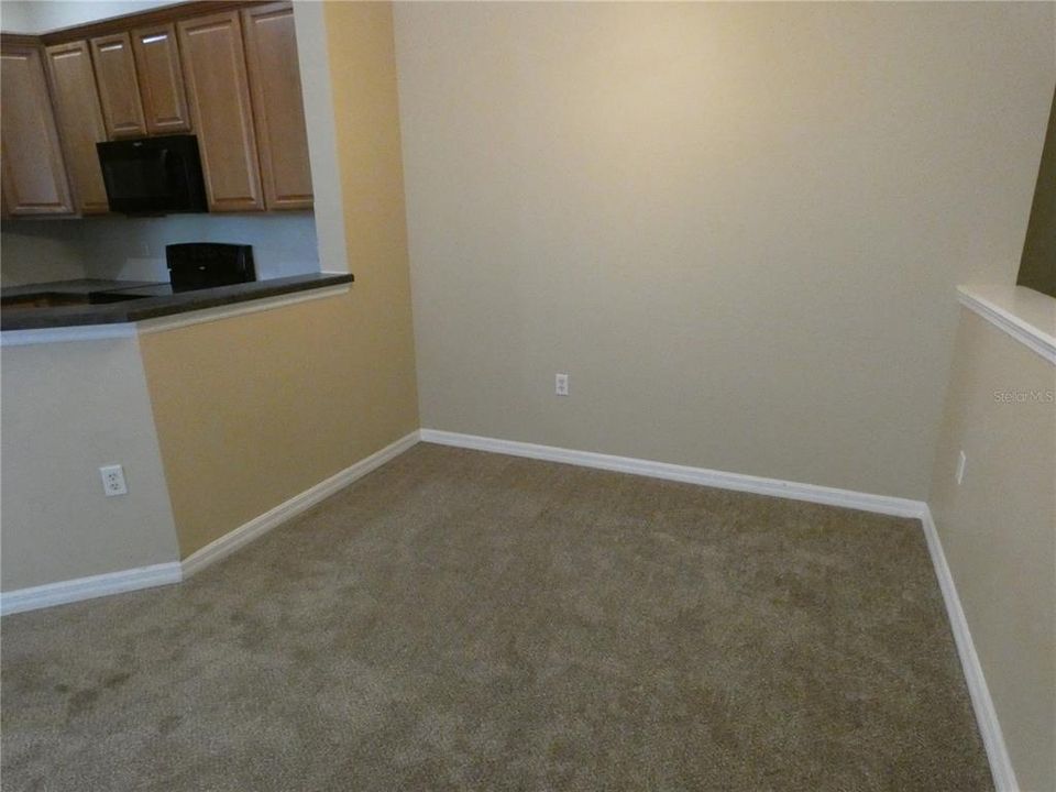 For Rent: $1,900 (2 beds, 2 baths, 1018 Square Feet)